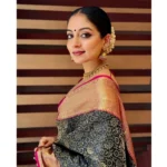 Generic Women's Silk Printed Saree With Unstitched Blouse 5.5Mtr (Green) - Image 3