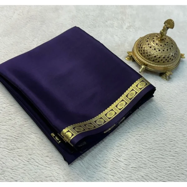 Generic Women's Crepe Chit Pallu Solid Saree With Unstitched Blouse 5.5Mtr (Navy Blue)