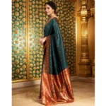 Generic Women's Silk Blend Zari Woven Saree With Unstitched Blouse 5.5Mtr (Green) - Image 4
