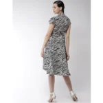 Women's Polyester Animal Print Short Sleeve Knee-Length Dress (Black - White) - Image 6