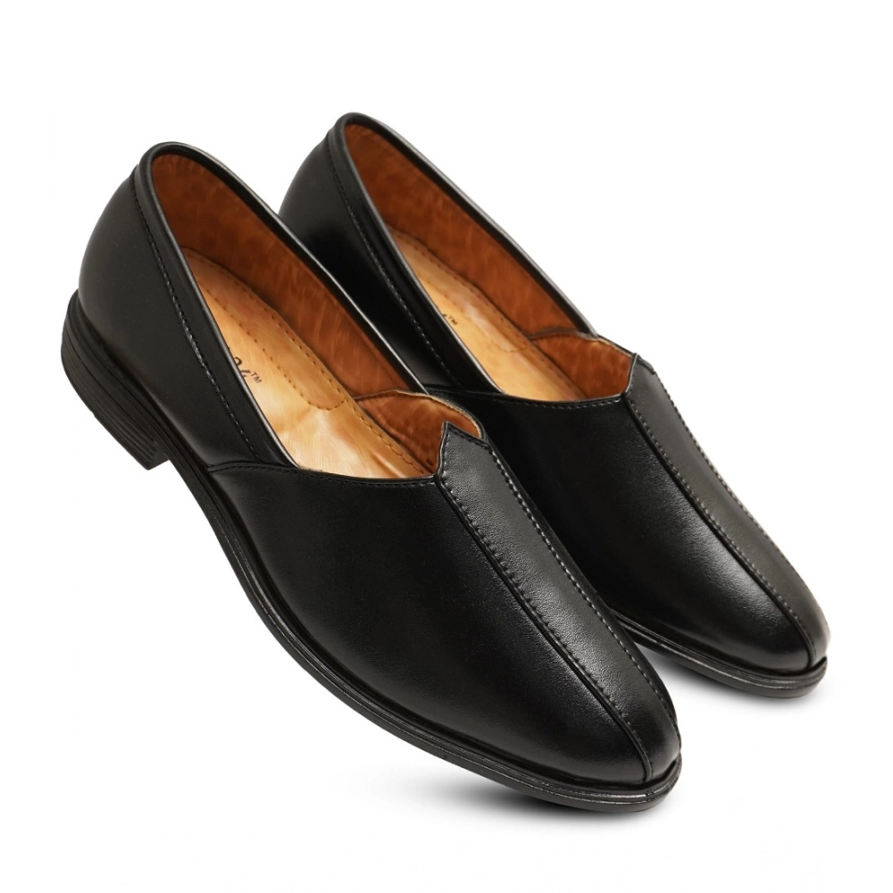 54156906834_db63e5fb82_o_d-1000x1000-1.webp Men's Casual Faux Leather Solid Slip-on Formal Shoes (Black) - Image 1