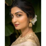 Women's Silk Printed Saree With Unstitched Blouse 5.5Mtr (Off White) - Image 3