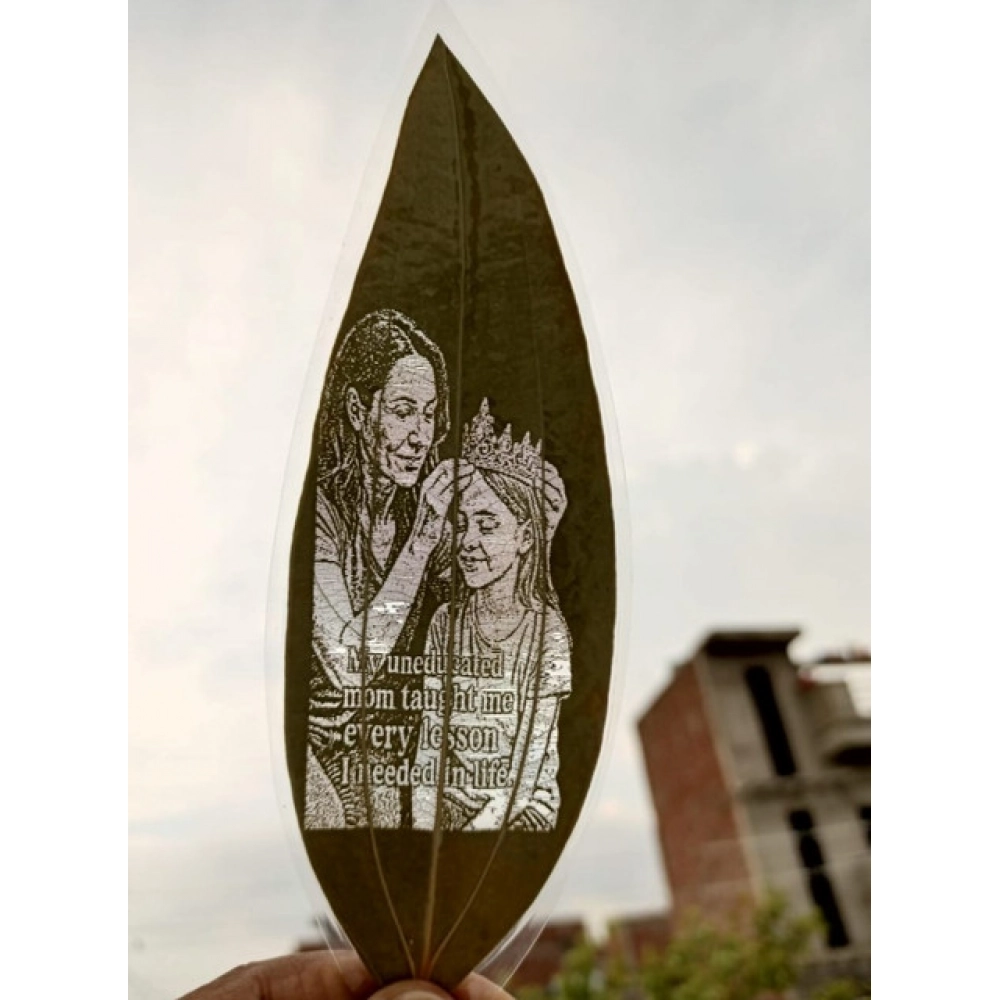 64019-1000x1000-1.webp Custom Mother And Daughter Leaf Art – Personalized Engraved Portrait on Natural Leaf - Image 1