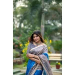 Women's Faux_Tussar Geometric_Print Saree With Unstitched Blouse 5.5Mtr (Royal_Blue) - Image 2