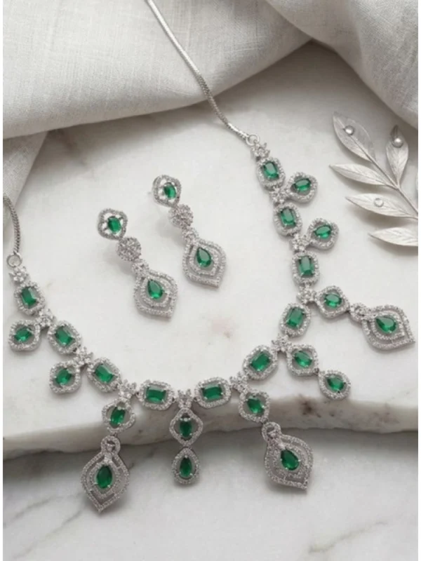 Women's Brass Silver Plated Necklace set (Green)