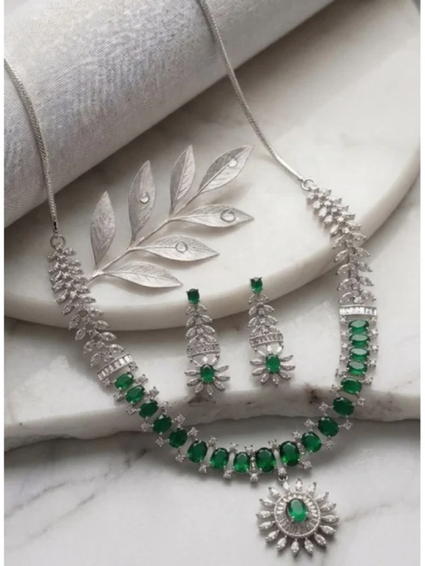 Women's Brass Silver Plated Necklace set (Green)