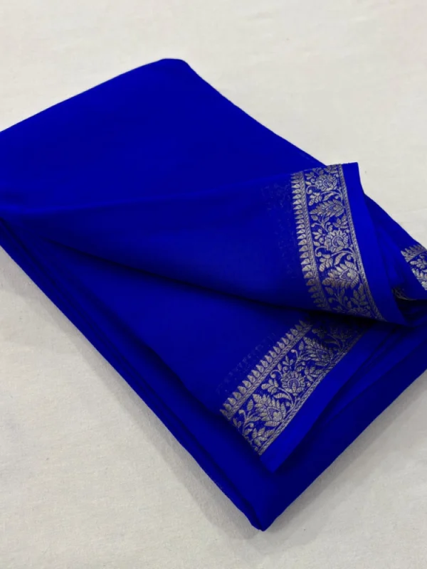 Women's Crepe Chit Pallu Solid Saree With Unstitched Blouse 5.5Mtr (Blue)